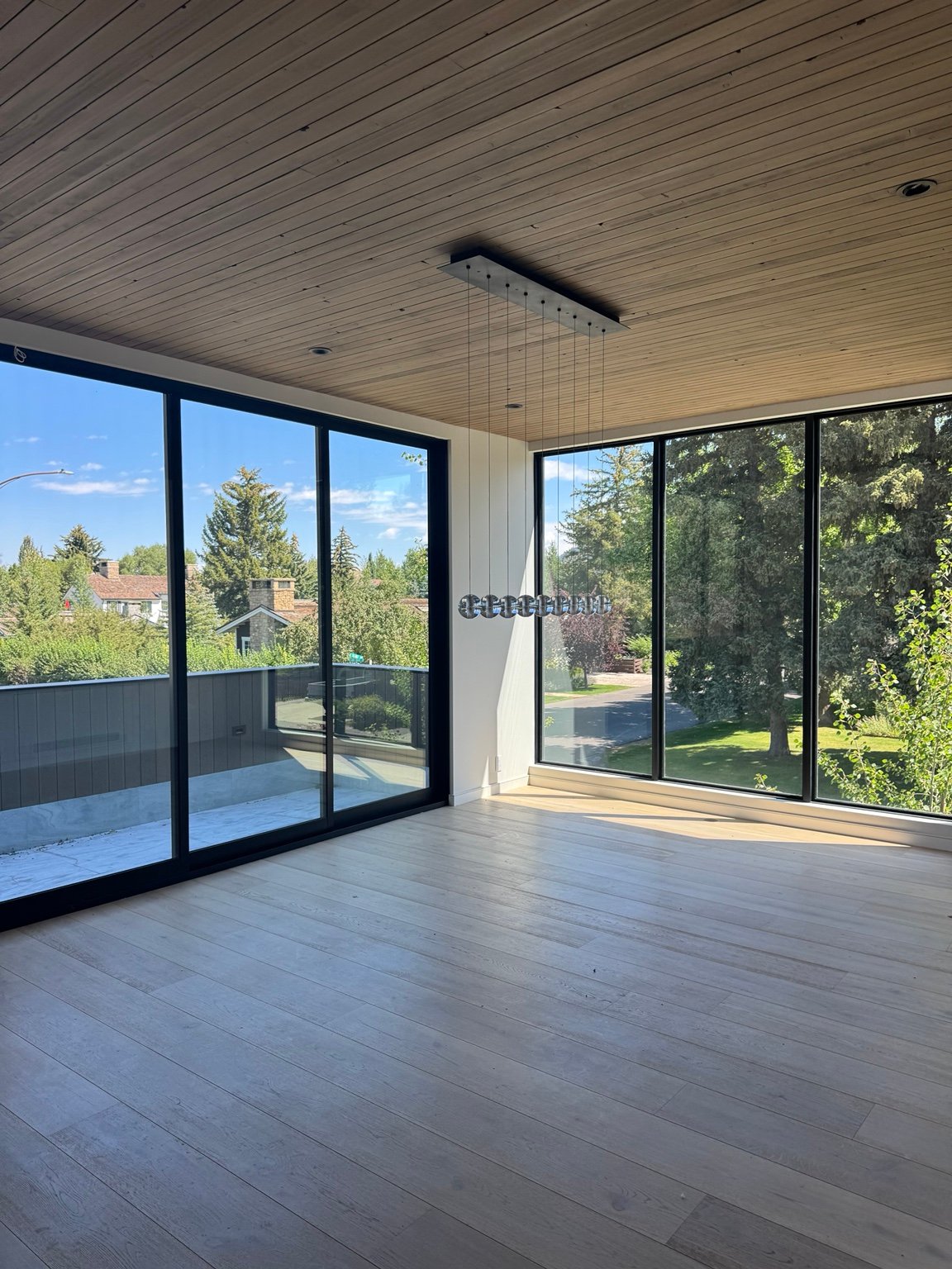 Large window room and ceiling finish project